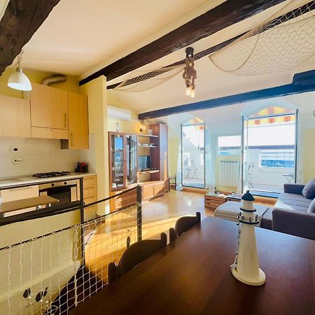 Апартаменты Maison Du Port Vieux Санремо Экстерьер фото